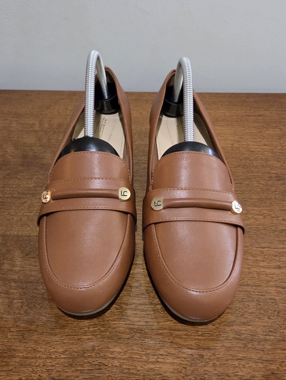 Women's Brown Liz Claiborne Trish Loafer Shoes With Gold Tone Accents Size 9W